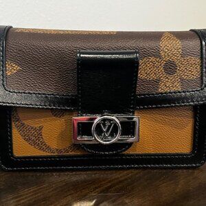Louis Vuitton 2-Way Dauphine Giant Reverse Monogram - WOC & Bum Bag